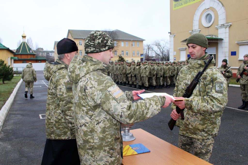 В ряды белгород-днестровских пограничников влились 9 новобранцев, из них 2 девушки