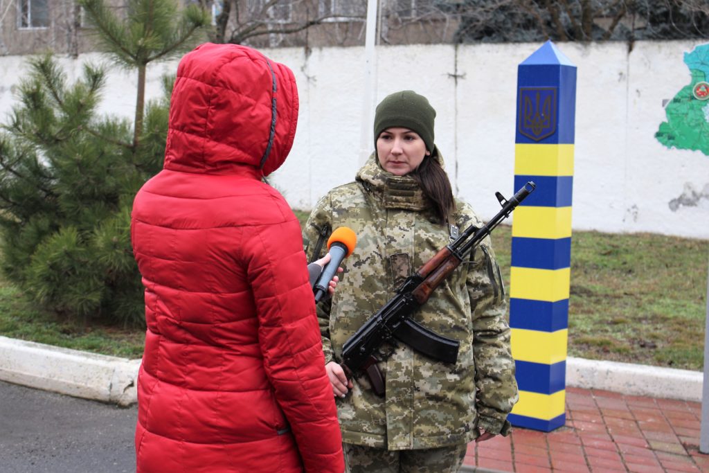 В ряды белгород-днестровских пограничников влились 9 новобранцев, из них 2 девушки