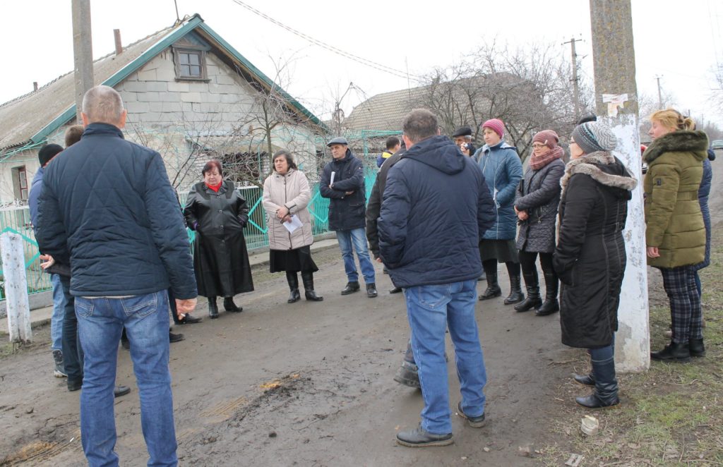 На сходке жителей одной из улиц Арциза власти пообещали ограничить проезд для большегрузов