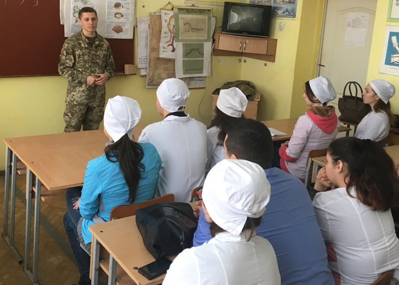 Измаильские пограничники предлагали студентам, лицеистам и будущим медикам стать военнослужащими по контракту