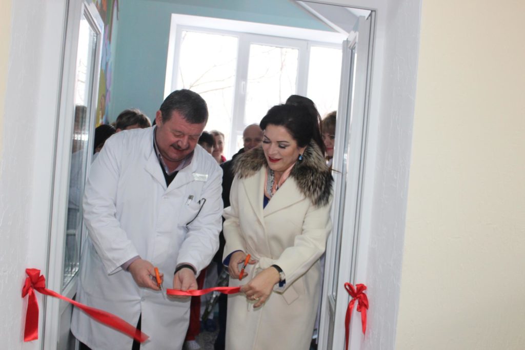 Красочные стены и игровая зона: в Белгород-Днестровском открылось новое поликлиническое отделение