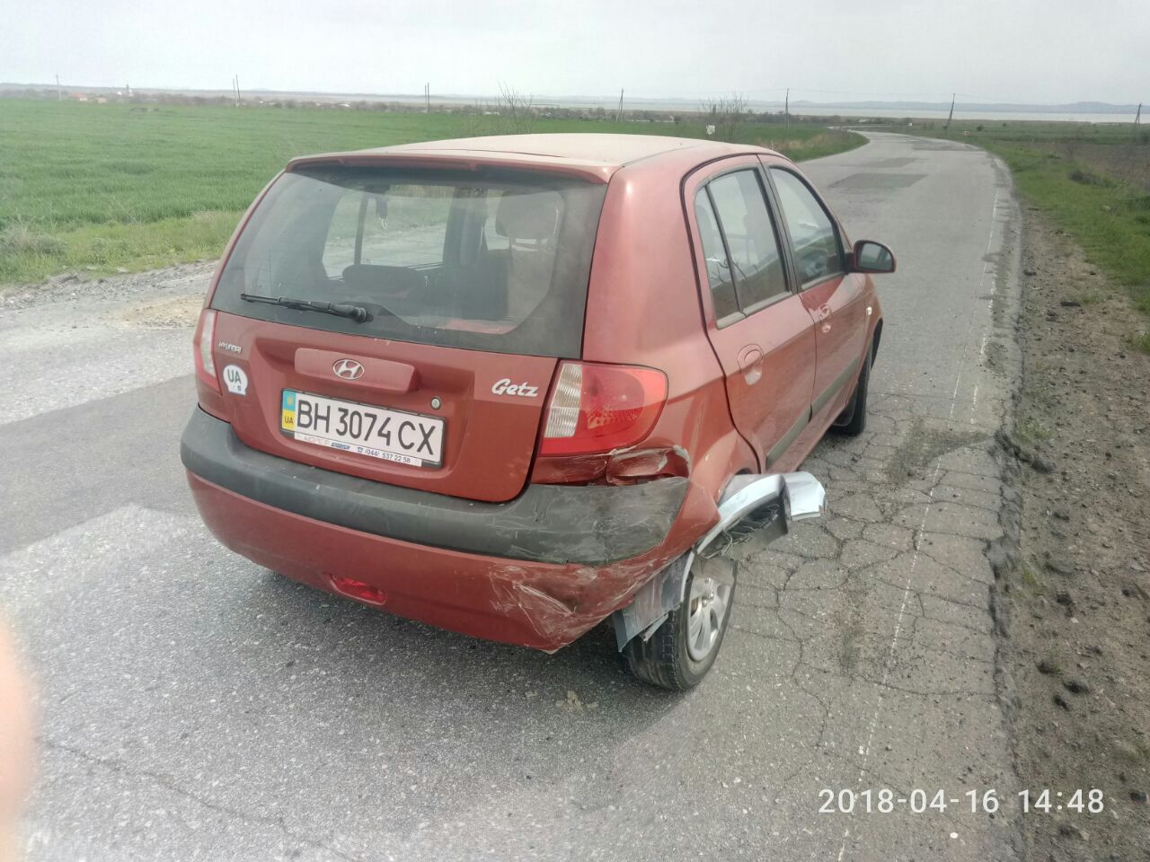 Ямы на дороге и отсутствие дистанции: на трассе Одесса-Рени столкнулись два автомобиля Hyundai