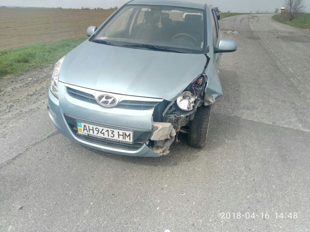 Ямы на дороге и отсутствие дистанции: на трассе Одесса-Рени столкнулись два автомобиля Hyundai