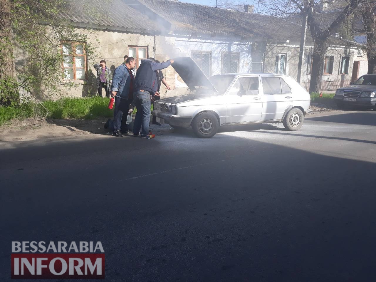 В Измаиле на Белгород-Днестровской на ходу загорелся автомобиль