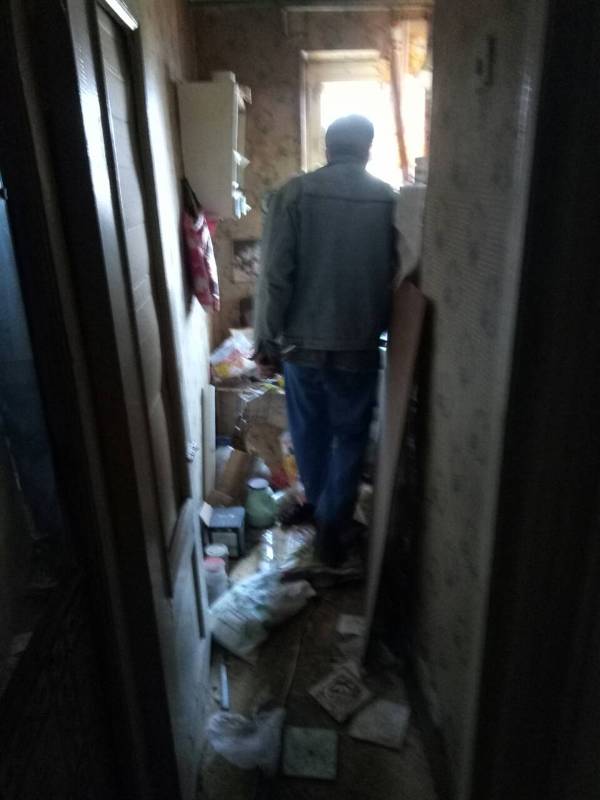 Жители многоэтажки в Измаиле вызвали полицию и спасателей из-за трупного запаха