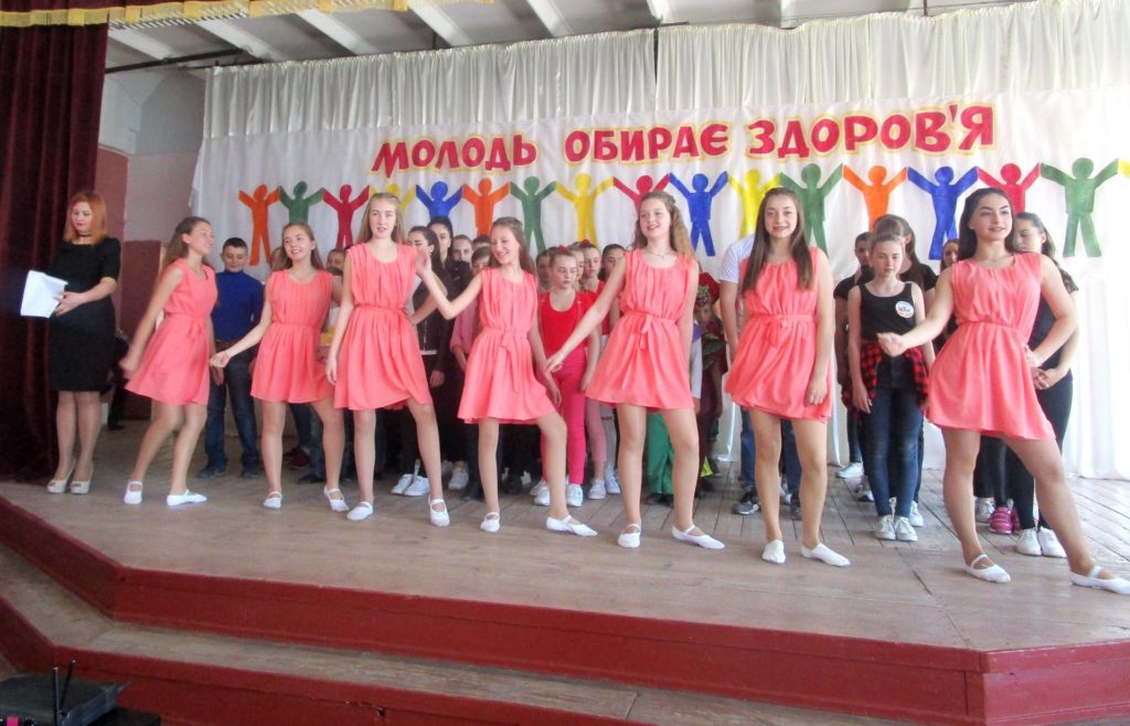Школьники Белгород-Днестровского креативно и звонко заявили о выборе в пользу здорового образа жизни