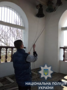 В Белгород-Днестровском "трудные" подростки с сотрудниками полиции посетили Свято-Иоанно-Предтеченский храм