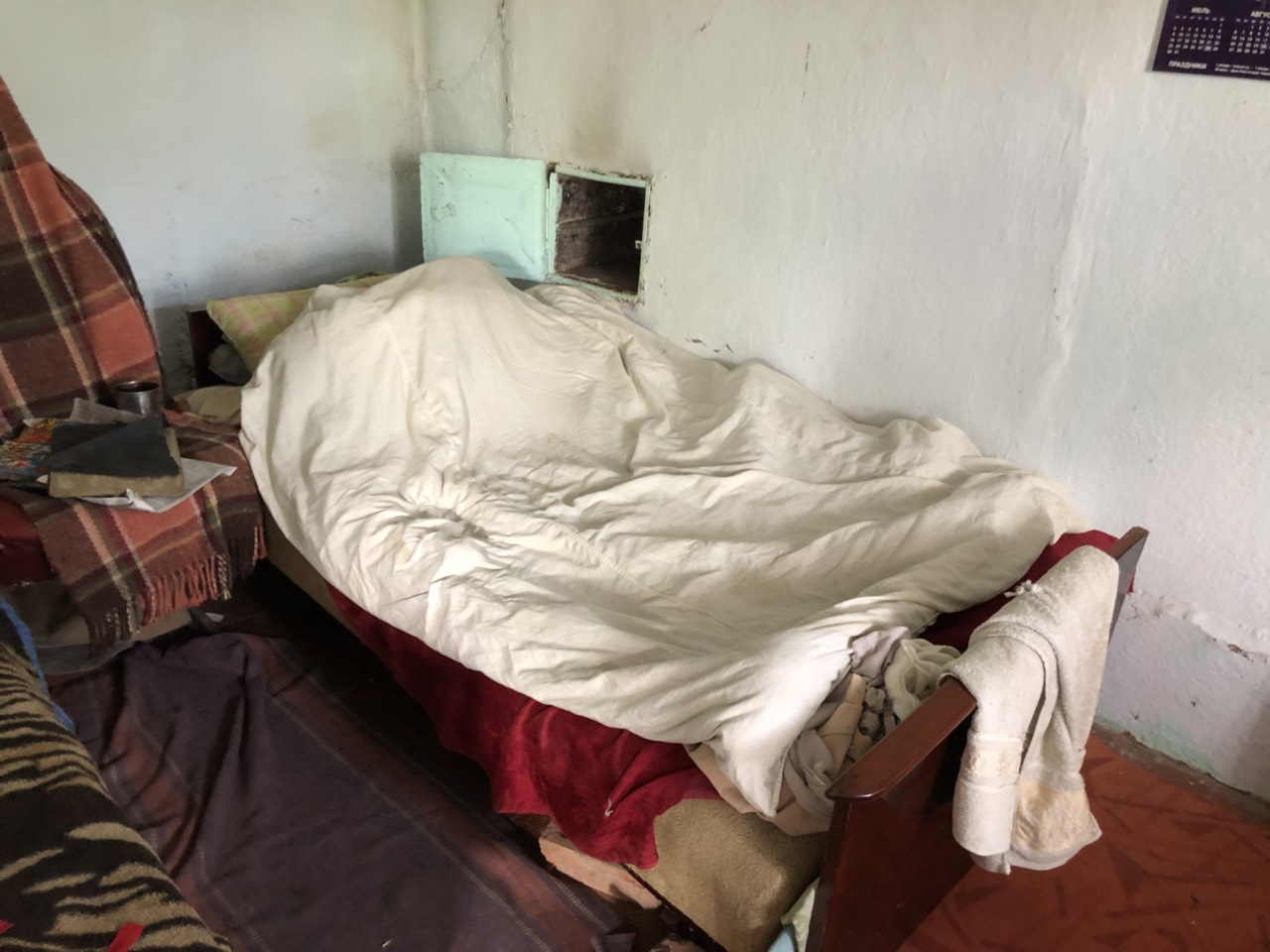 Кровать для Насти: волонтеры акции-помощи ребенку с ДЦП посетили девушку с подарками