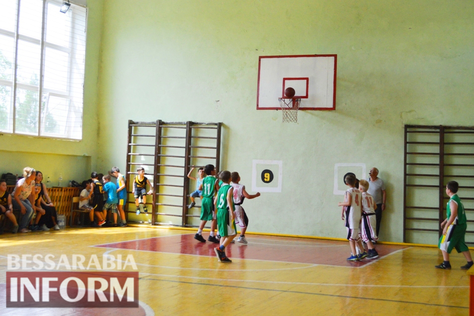 В Килии за кубок Александра Дубового сразились четыре баскетбольные команды