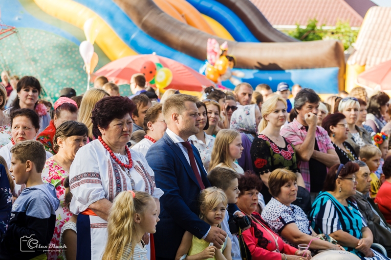 Кулинарная ярмарка, шествие байдарочников и концерт: Вилково отметило 272-й День рождения