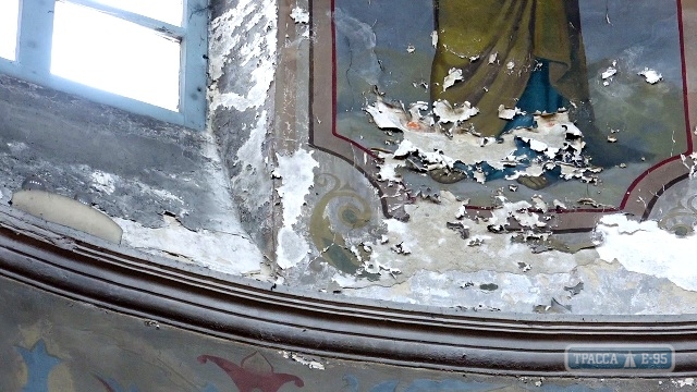 В Рени старинный Свято-Вознесенский собор рушится изнутри