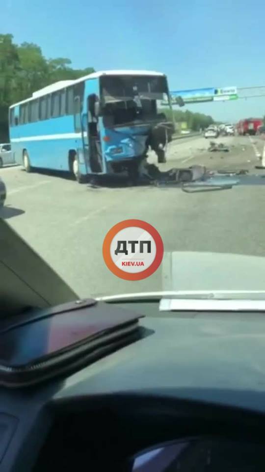 Чем круче авто, тем больше скорость: 2 жуткие аварии со смертельным исходом на трассе "Одесса-Киев"