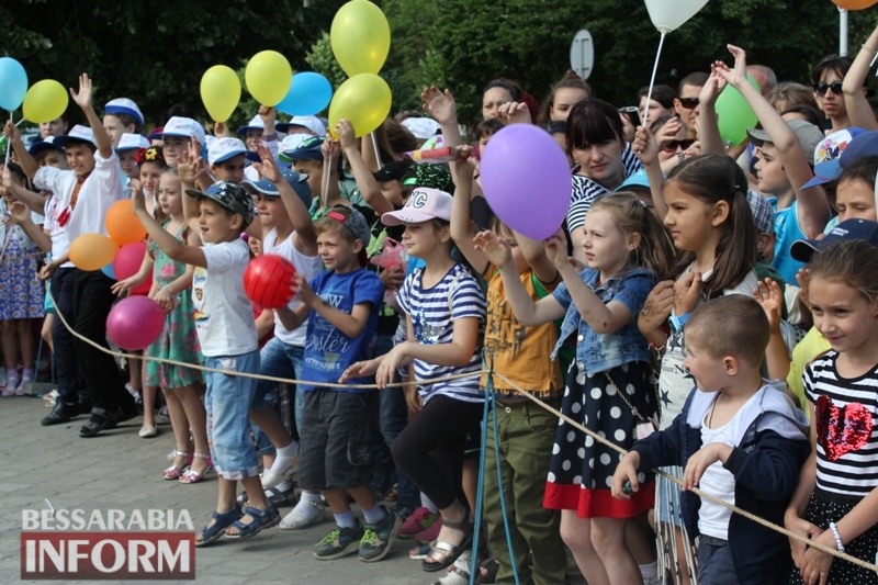 В Измаиле площадка перед ДК Шевченко на полдня превратилась в "территорию детства"