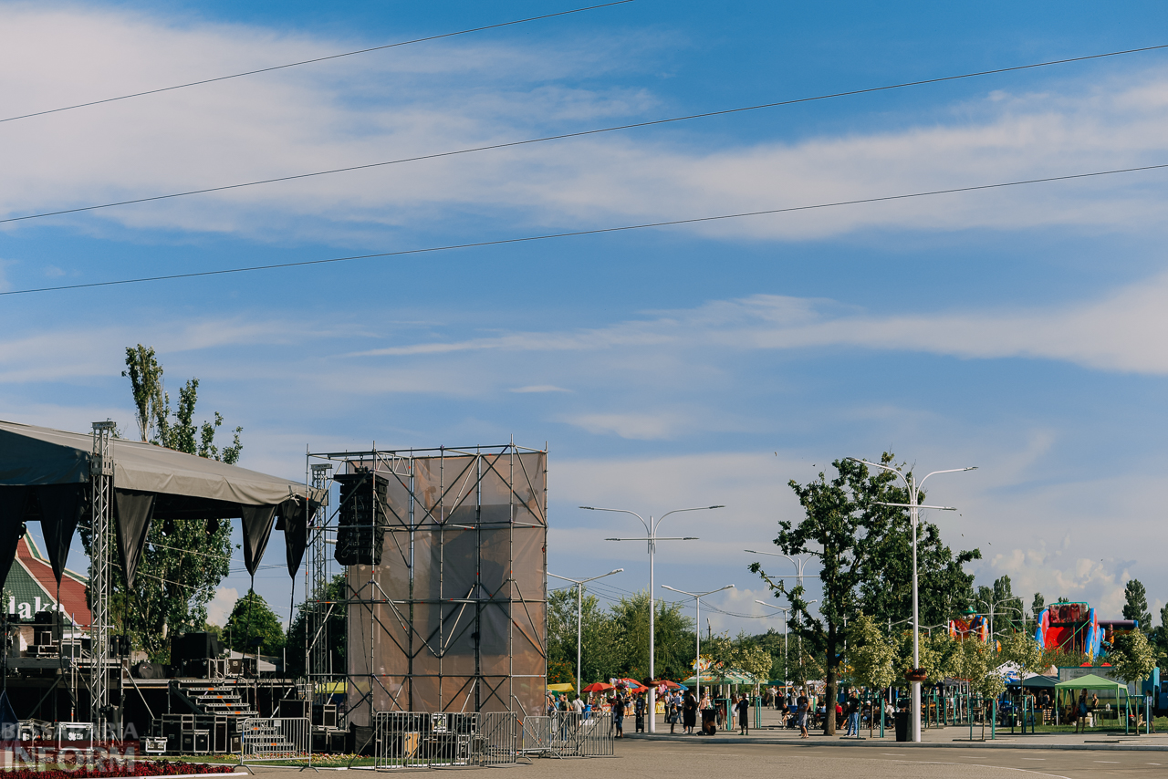 фестивальный: красочные моменты второго дня рок-фестиваля «Дунайская Сечь»