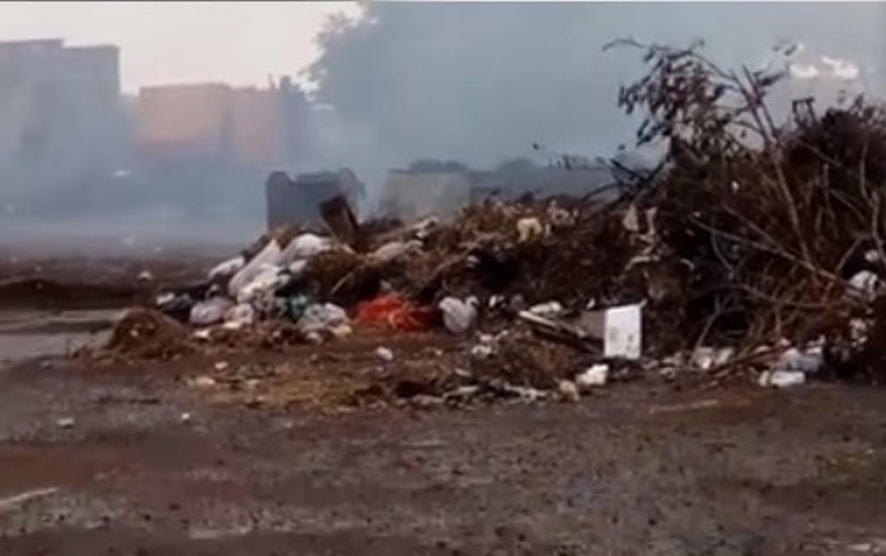 Белгород-Днестровский: КП "Автотранссервис" не вывозит мусор на свалку, а сжигает его на своей территории.