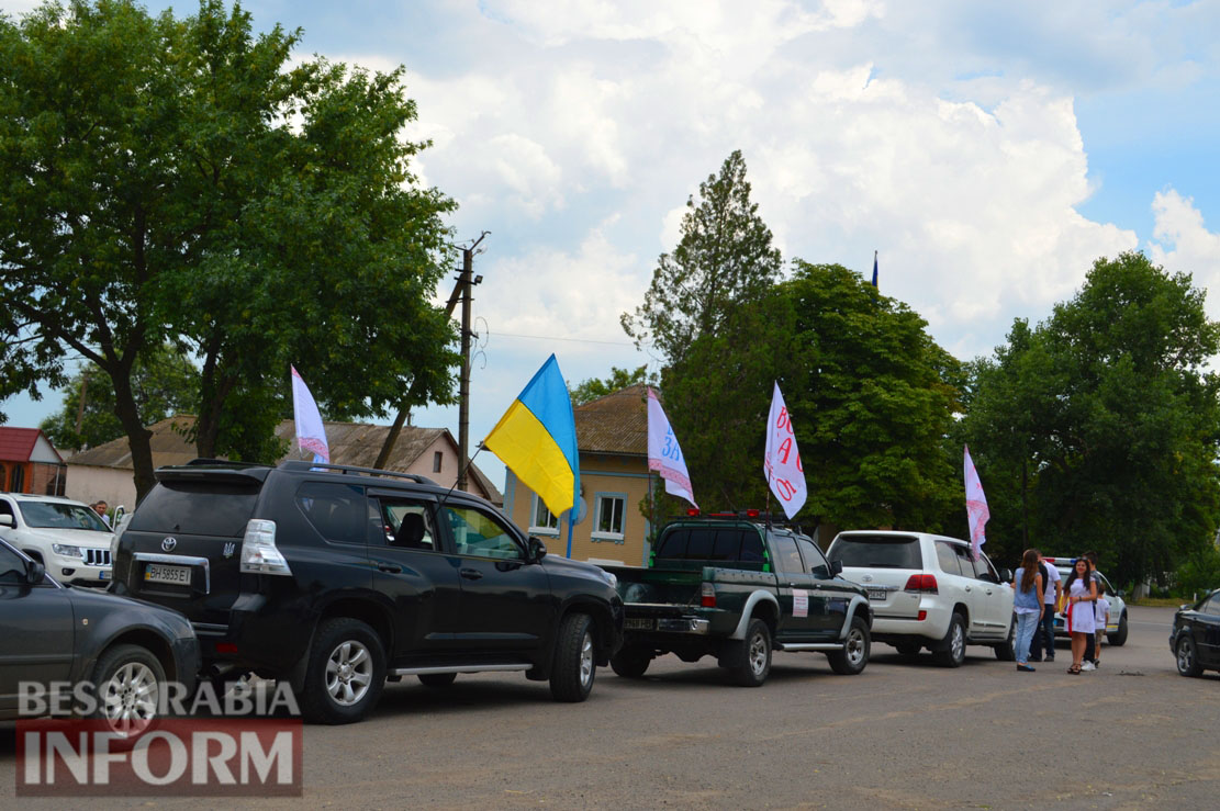 В автопробеге "За защиту семьи и жизни" маршрутом Шевченково-Килия проехалось почти 100 автомобилей