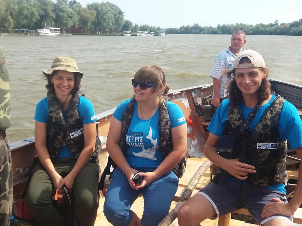 В Вилково волонтеры помогали спасать осетров Дуная