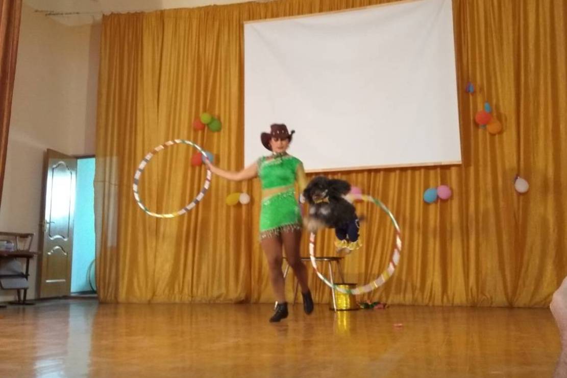 Цирк с доставкой: депутат Килийской ОТГ организовал бесплатное цирковое представление для жителей села