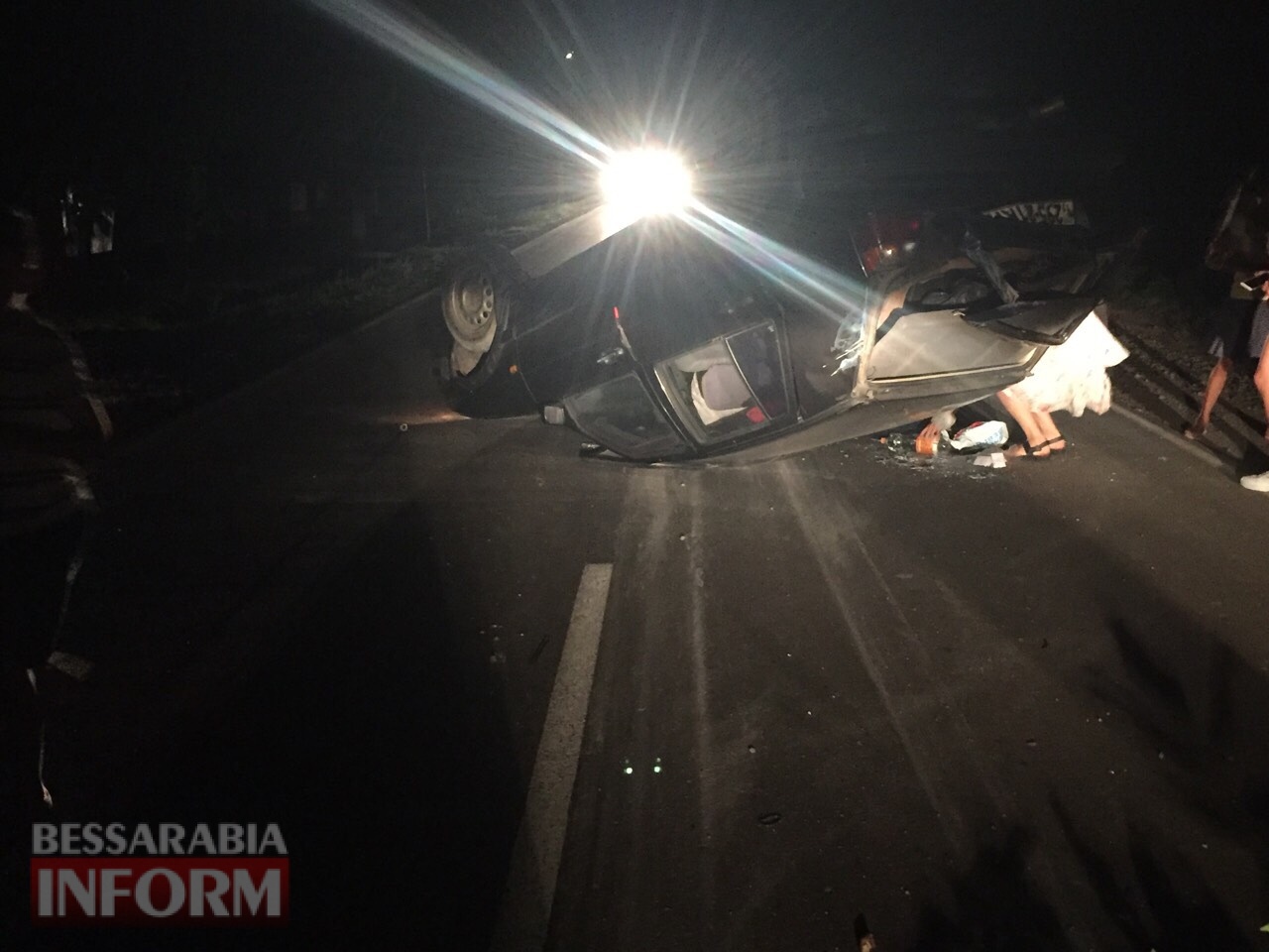 В Спасском авто с тремя взрослыми и детьми перевернулось из-за не обозначенной насыпи земли на проезжей части