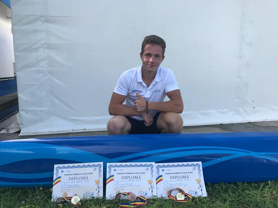 Сын благочинного Белгород-Днестровского округа стал лучшим на чемпионате по гребле в Румынии