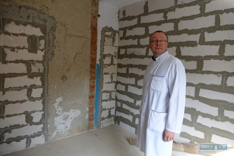 В Болграде начали реконструкцию служебного жилья для медиков