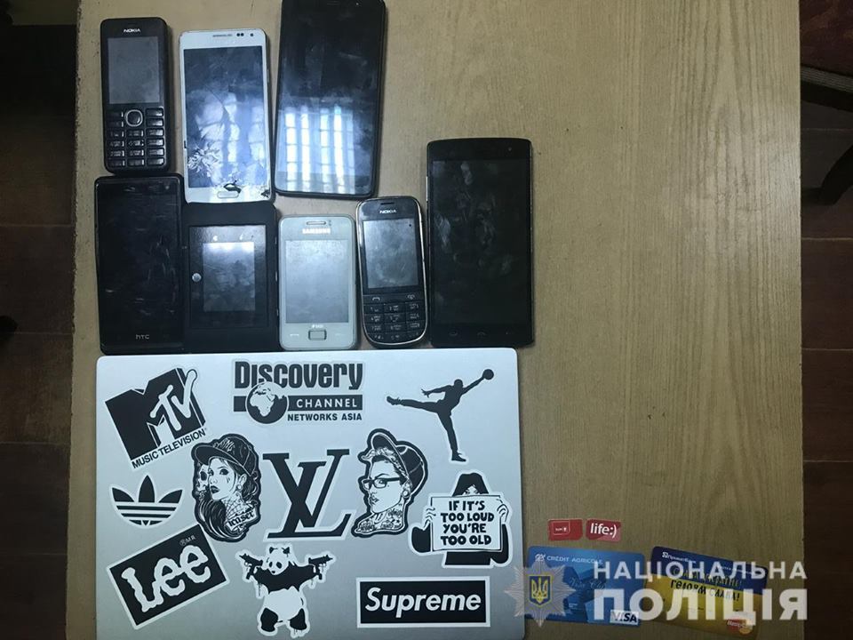 В Одессе интернет-мошенники заработали 3 млн грн, обманув несколько тысяч человек на фальшивых билетах