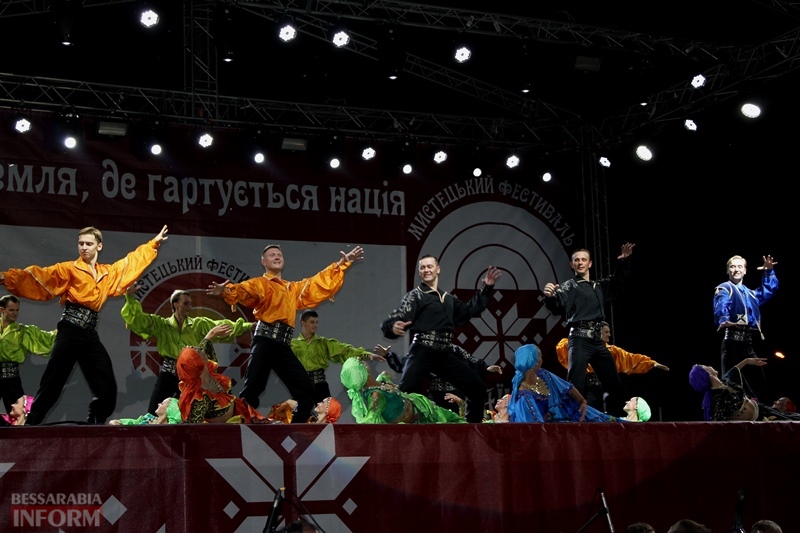 Фестиваль искусств «Украинская Бессарабия» в Измаиле: публику покорил Национальный ансамбль танца им.Вирского