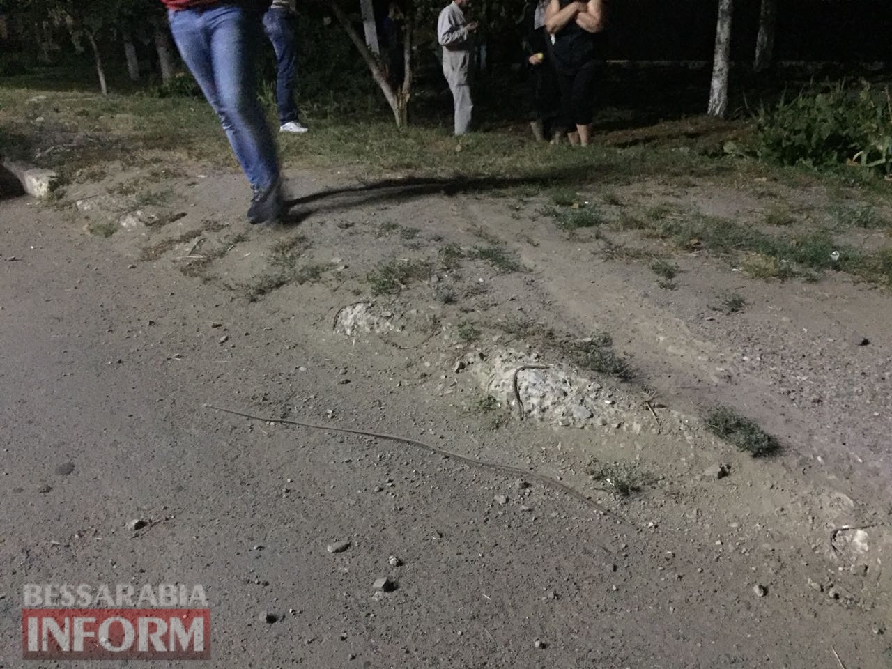 В Измаиле ночью пьяный водитель без прав слетел с дороги в забор жилого дома