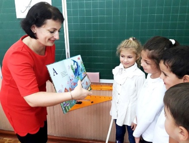 В Болградском районе первоклашки и учителя высоко оценили возможности "Живой Азбуки"