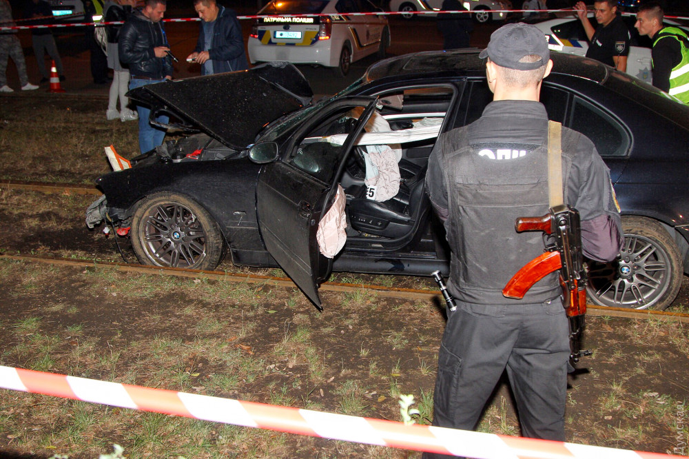 В Одессе BMW влетела в толпу прохожих: трое погибших и четверо пострадавших