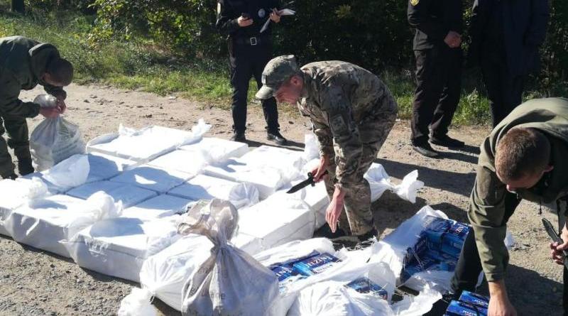 Виски, коньяк, водка и сигареты: очередной "безакцизный улов" сомнительного качества