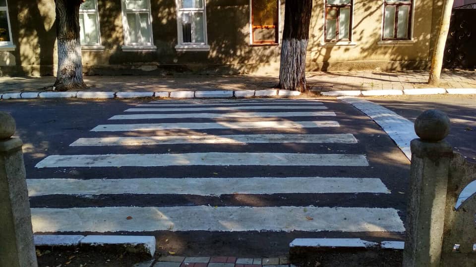 В Болграде экстренно "наводят марафет" в местах, по которым пройдет Президент (ФОТО)
