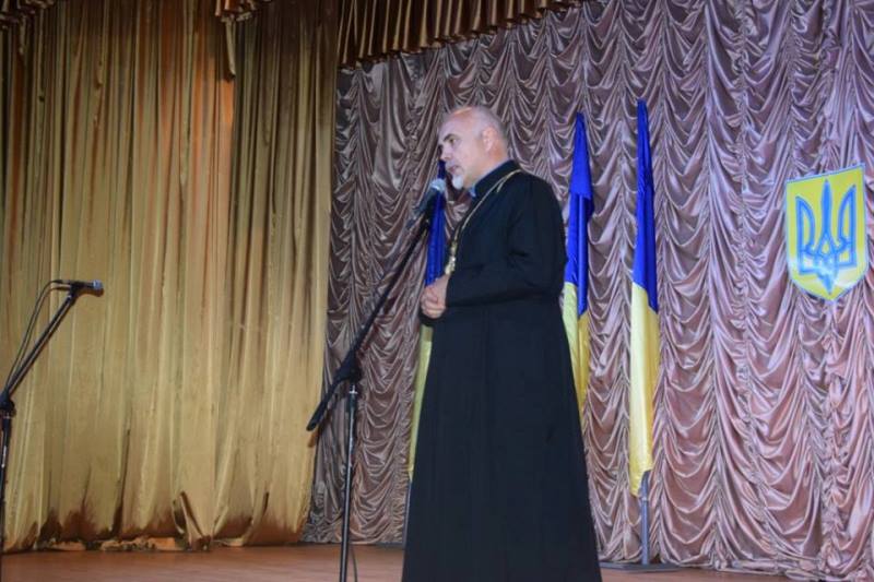В Сарате для призывников организовали торжественные проводы в ряды украинской армии
