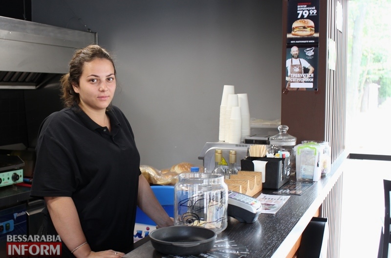 Стрит-фуда «PAPA GRILL»: здесь готовят самые вкусные бургеры в Измаиле.