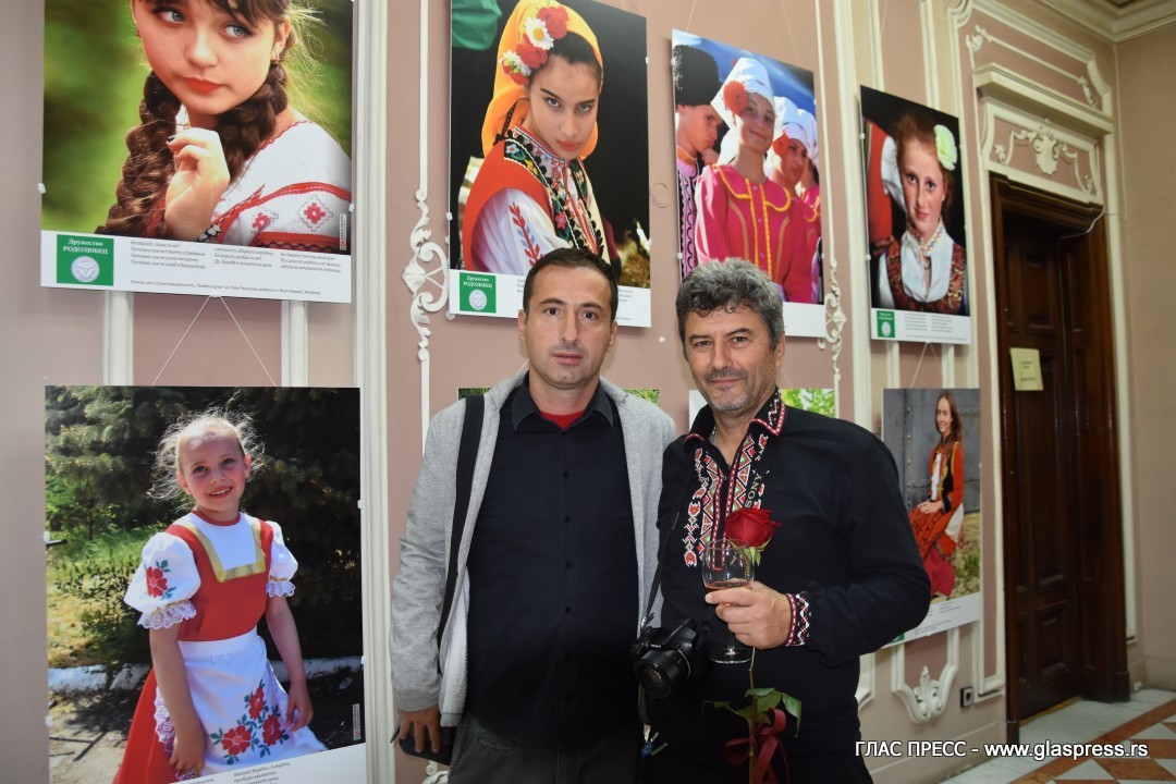 Софийские зрители в восхищении: в Болгарии проходит фотовыставка о Бессарабии