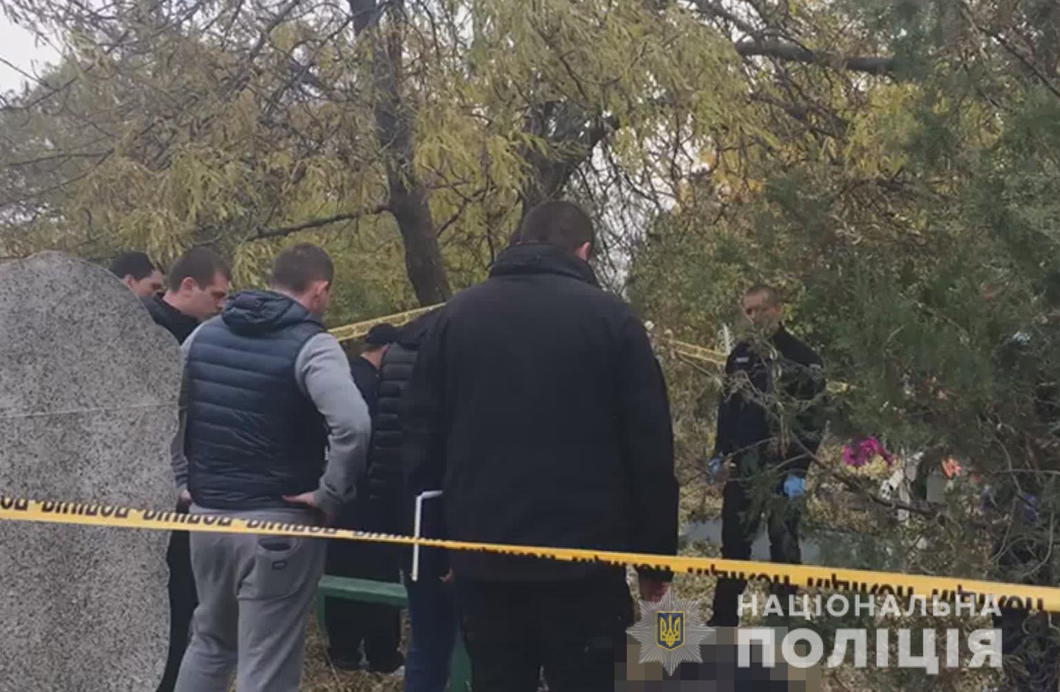 10 ударов ножом в голову и шею: за что на кладбище в Одесской области убили пожилого учителя математики
