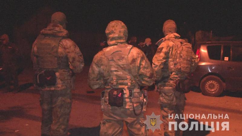 В Одессе задержали оборотней в погонах, терроризировавших местного жителя
