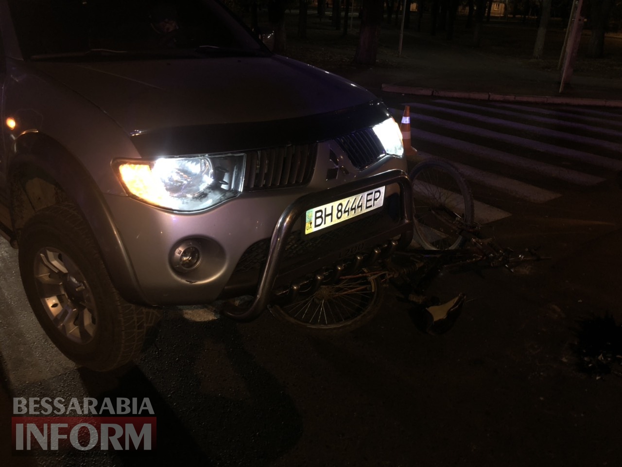 В Измаиле велосипедист попал на пешеходном переходе сразу под два автомобиля