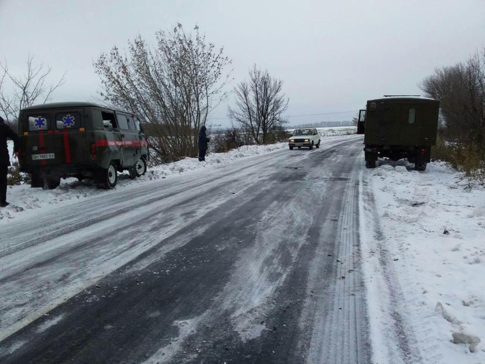 В Одесской области на скользкой дороге перевернулась "Скорая", перевозившая пациента в больницу