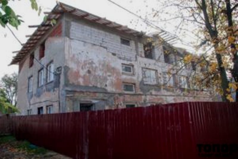 В Болграде строительство квартир для медиков "зависло"
