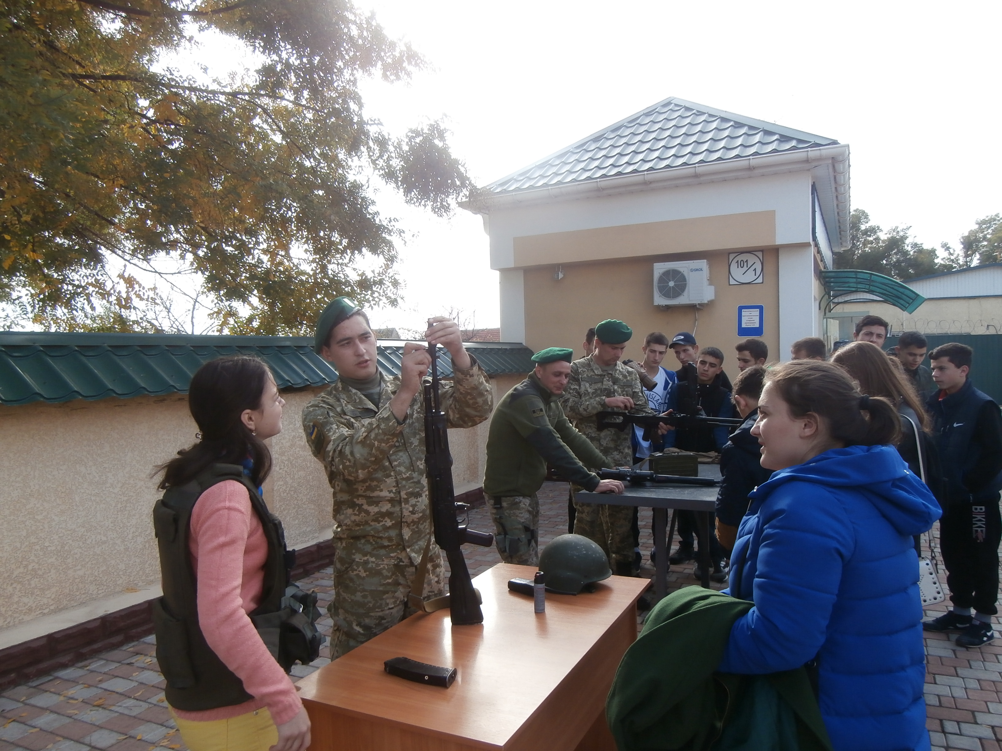 Школьники Болградского района побывали в гостях у пограничников в Измаиле (ФОТО)