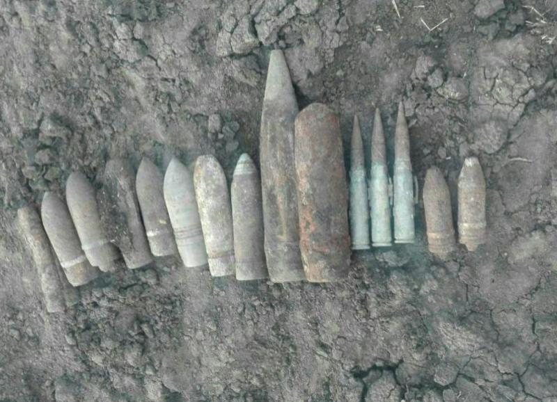 В Саратском районе откопали более полусотни артснарядов времён ВОВ