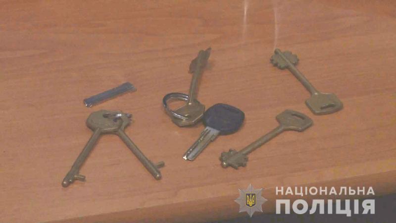 Полиция задержала в Одессе двух жителей Болградского района: мужчины промышляли кражами из заведений общепита (фото, видео)