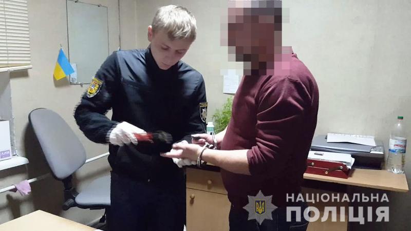 В Одессе задержали грабителя-рецидивиста, "специализировавшегося" на финучреждениях (фото, видео)