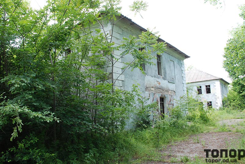 Болград: на вялотекущую реконструкцию бывшей казармы для военнослужащих потратили уже 9 миллионов