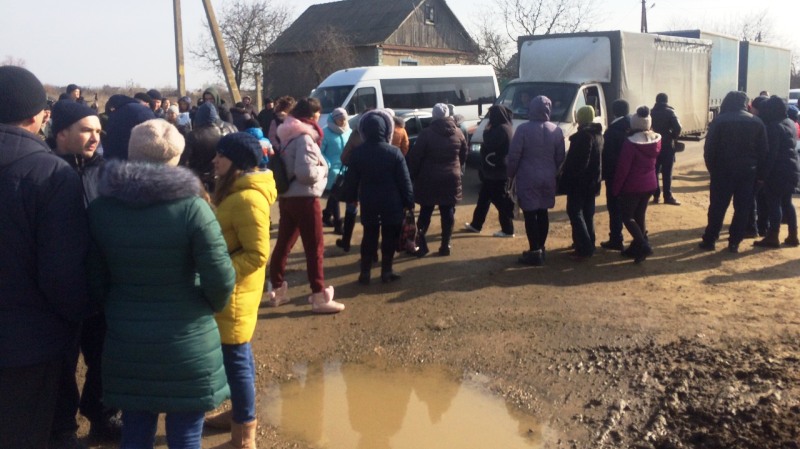 Повторный протест: в селе Молога Белгород-Днестровского района вновь митингуют с требованием установить  лежачие полицейские
