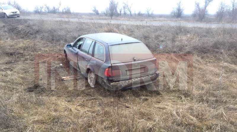 На трассе Одесса-Рени обнаружен брошенный после ДТП автомобиль BMW на еврономерах