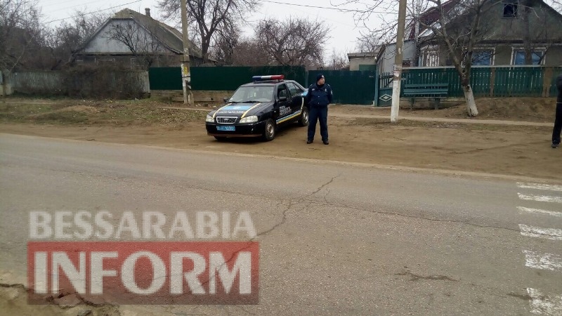 Белгород-Днестровский район: на зебре возле школы, где сбили ребенка, дежурят полицейские (фотофакт)