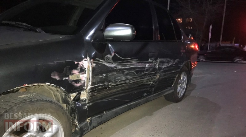 Ночное ДТП в Измаиле: на пересечении Энгельса и проспекта Суворова столкнулись "девятка" и Nissan