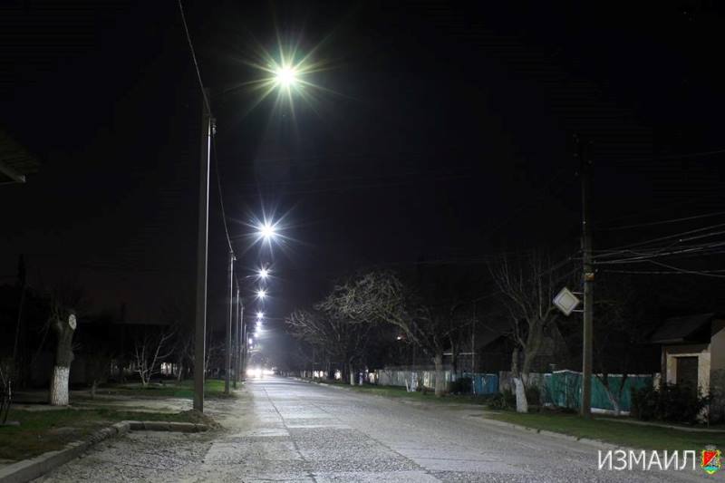 Измаил: на улице Краснодонской осовременили уличное освещение